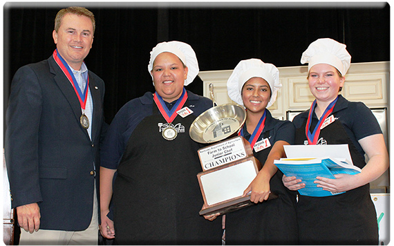 Commissioner Comer and Mayfield Junior Chef team